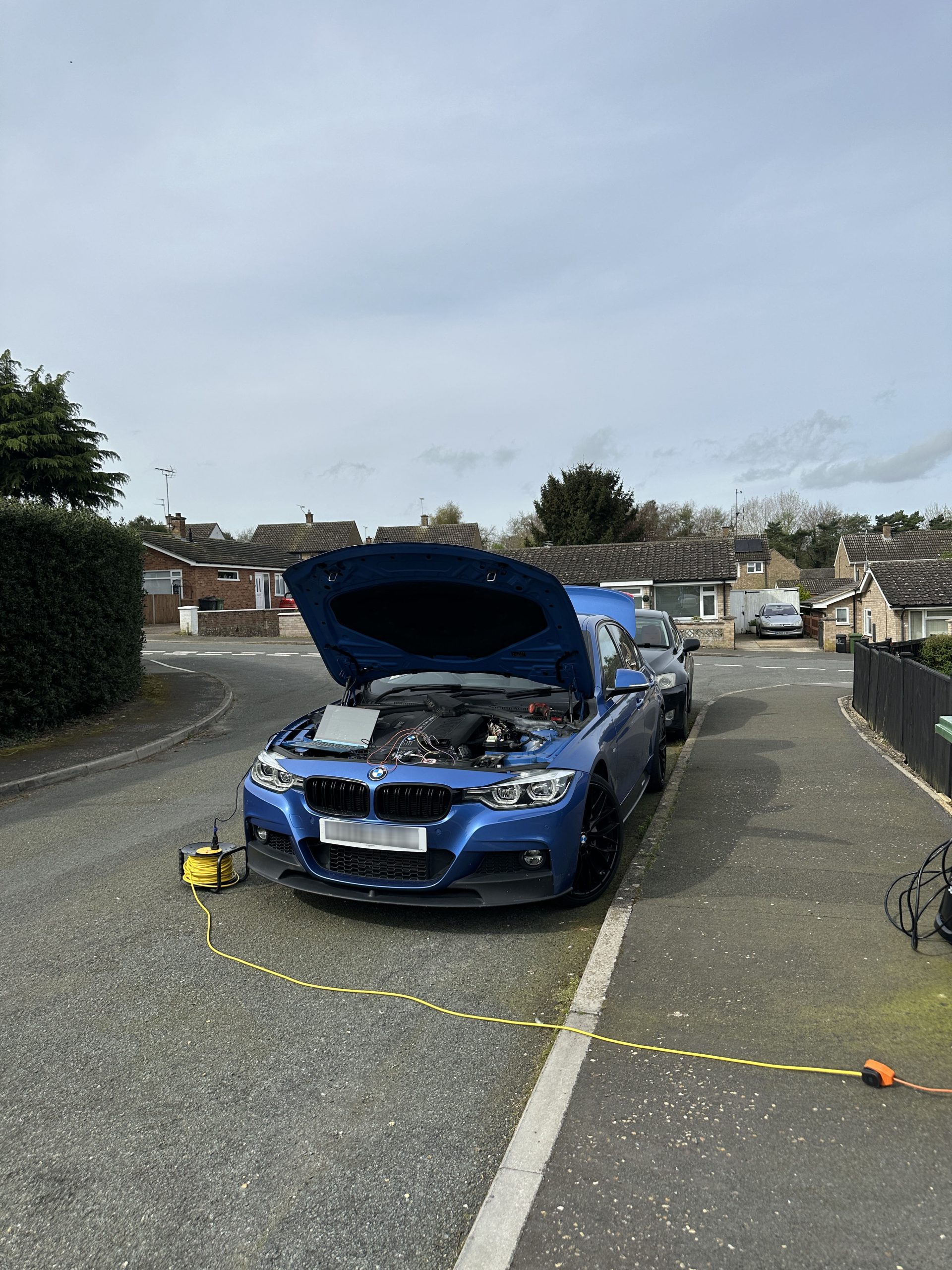 Engine bay of a car prepared for Stage 1 remapping